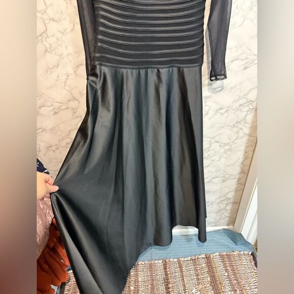 NEW JS Collections Black Fit & Flare Long Sleeve Gown Size 12 - Picture 7 of 8